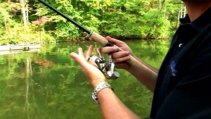 line-twisting-on-spinning-reel